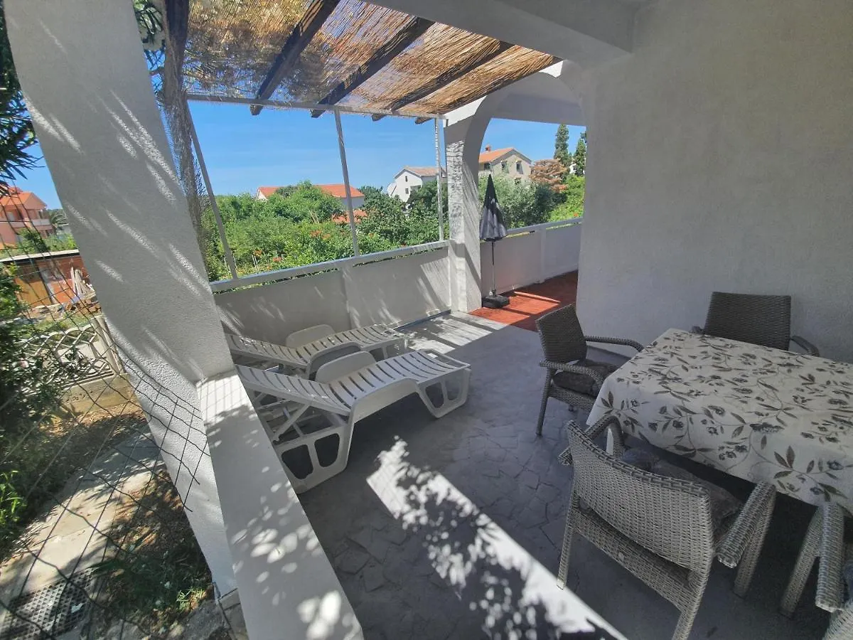 6 M, 50 M Do Plaze Apartment Barbat na Rabu
