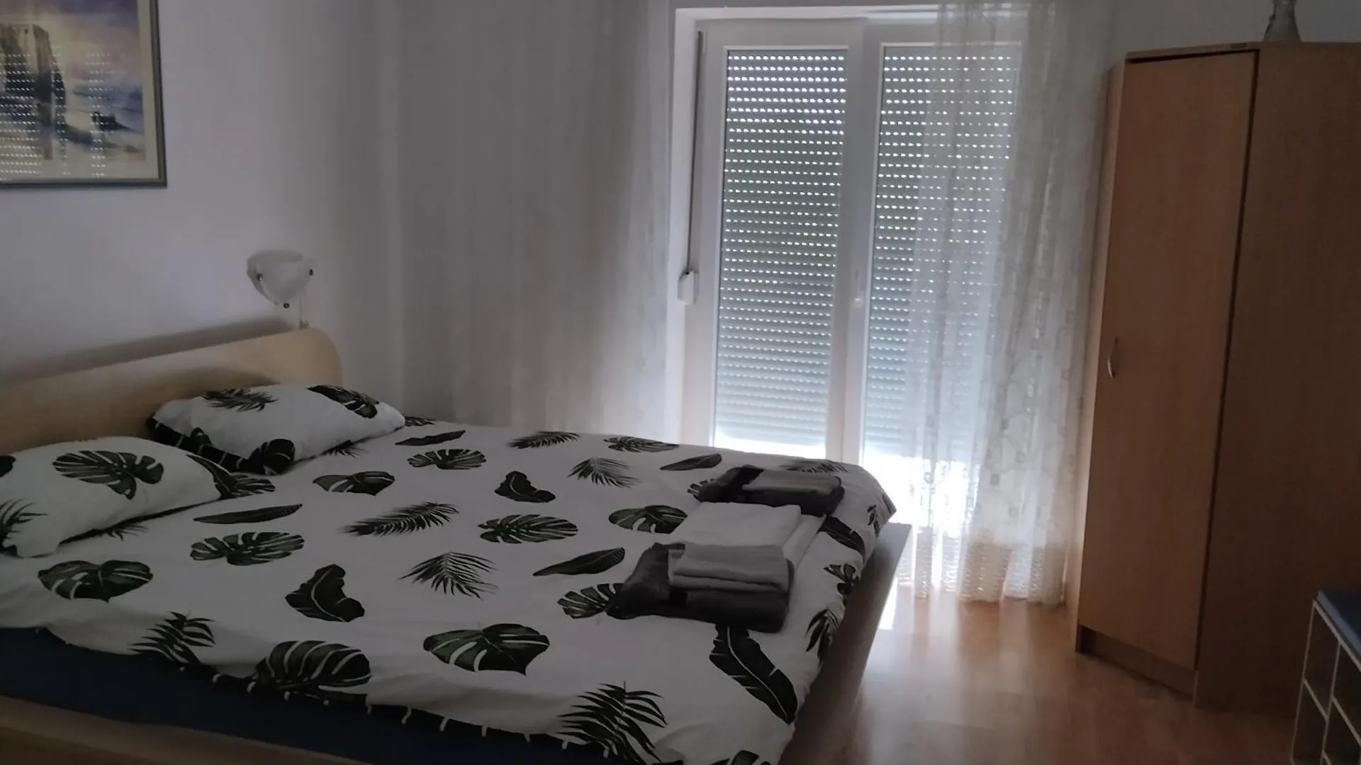 6 M, 50 M Do Plaze Apartment Barbat na Rabu