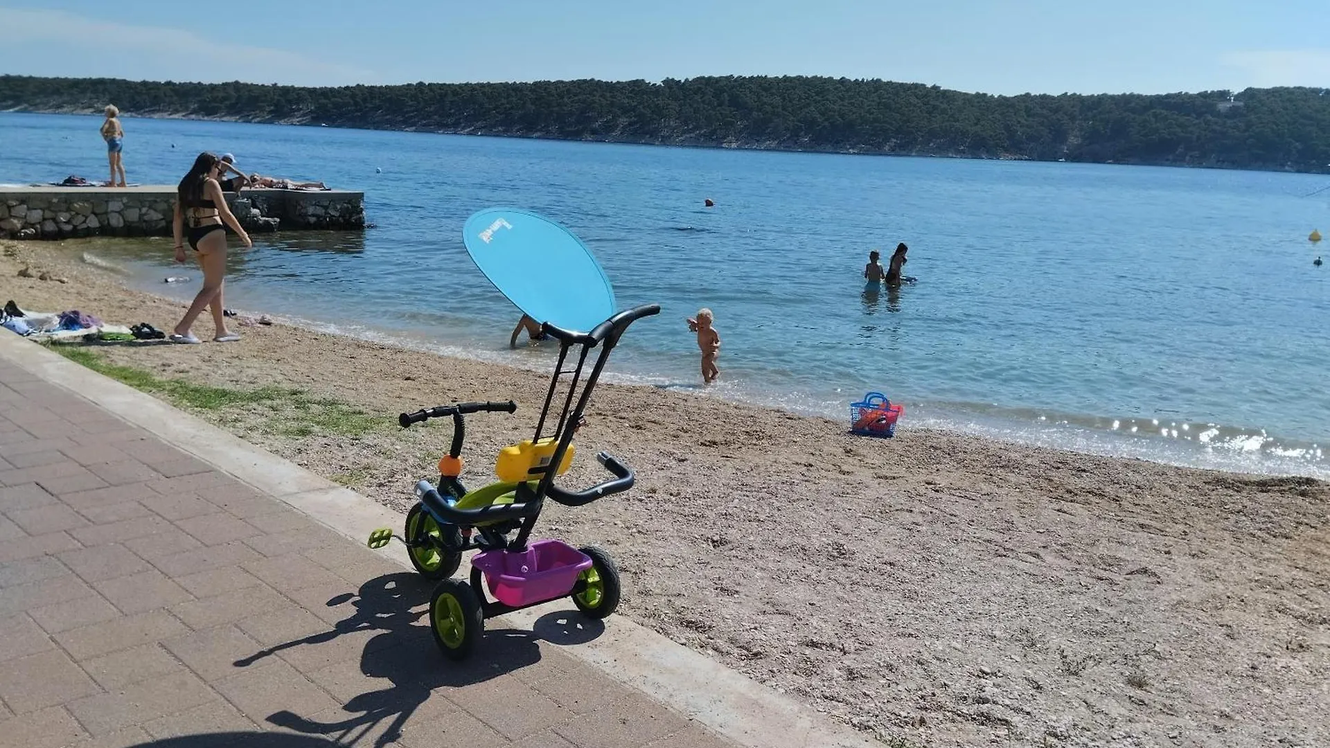 6 M, 50 M Do Plaze Apartment Barbat na Rabu Croatia